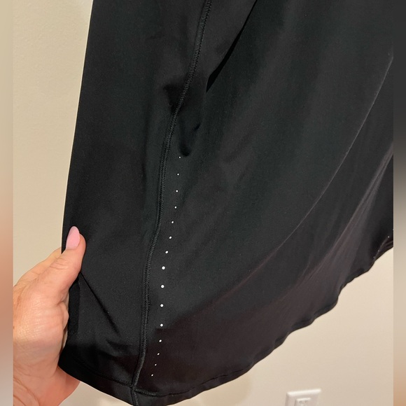 ⭐️ CRZ YOGA Ultralight Hip Length Racerback Tank - Picture 5 of 6